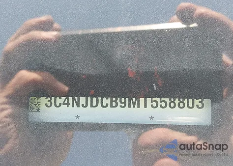 2021 Jeep Compass Limited 4X4 z USA, uszkodzony, nr VIN 3C4NJDCB9MT558803